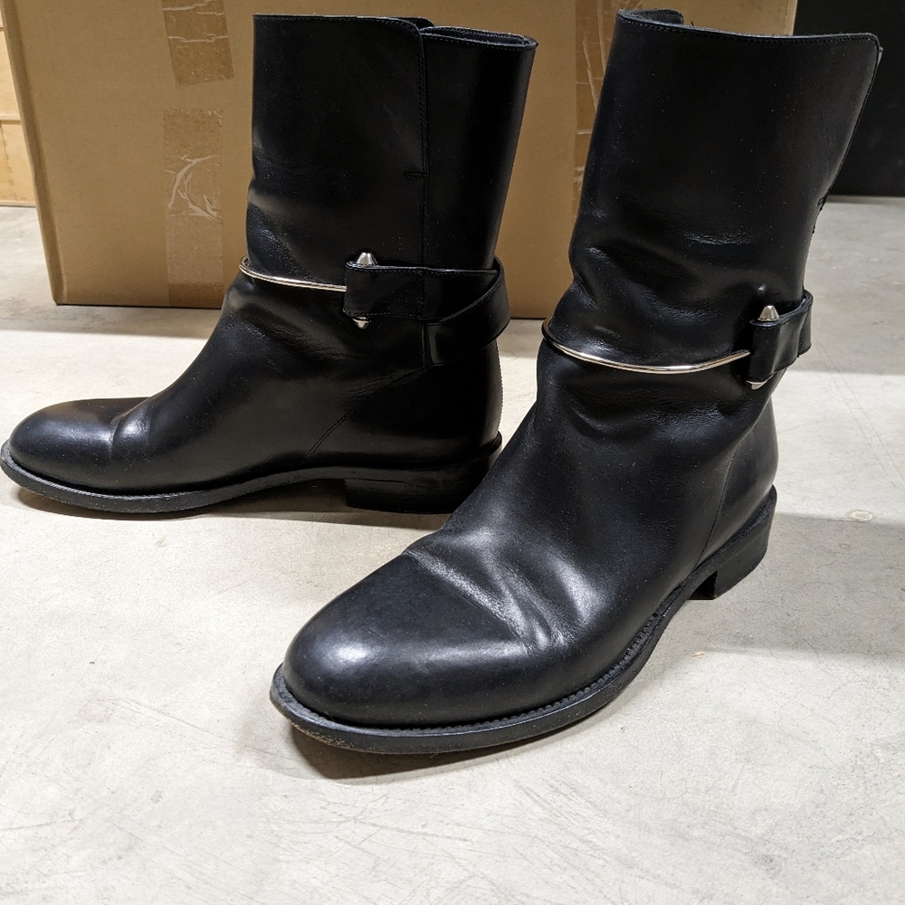 Balenciaga black leather boots size 39
